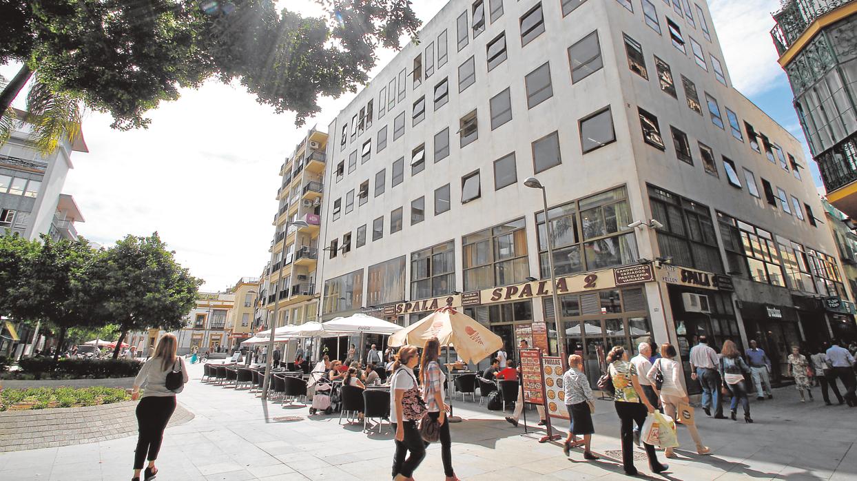 Edificio de Sacyr en la Encarnación donde se construirá un hotel