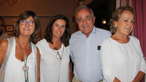 Ana Pérez Marcos, Rocío Pérez Marcos, Juan Prieto y Lola Candau