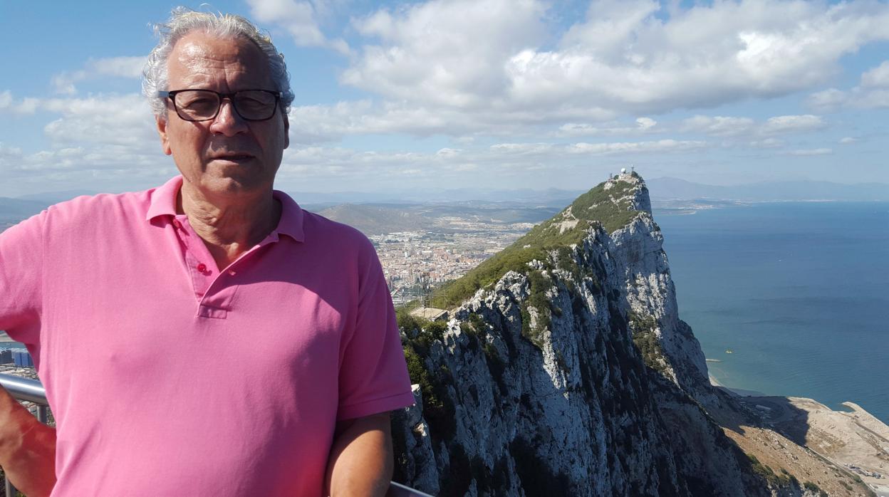 Rafael Palomino Kayser en lo más alto del Peñón de Gibraltar