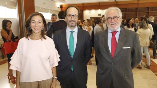 Constanza Fernández, Miguel Molina y Antonio Arroyo