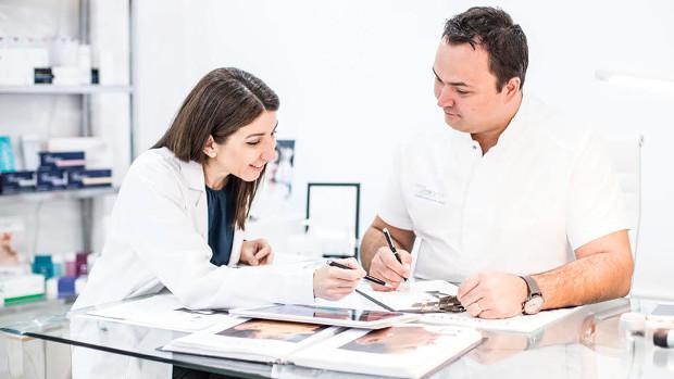 Premio Andalucía Excelente para las Clínicas Verkomed de Sevilla