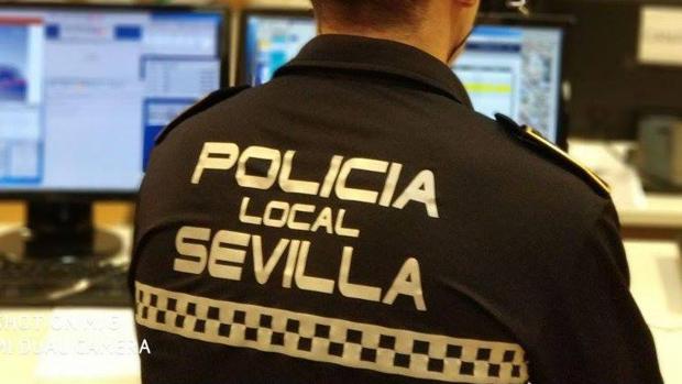 Ataca a un agente de la Policía Local de Sevilla por impedirle hacer una fogata en la Alameda de Hércules