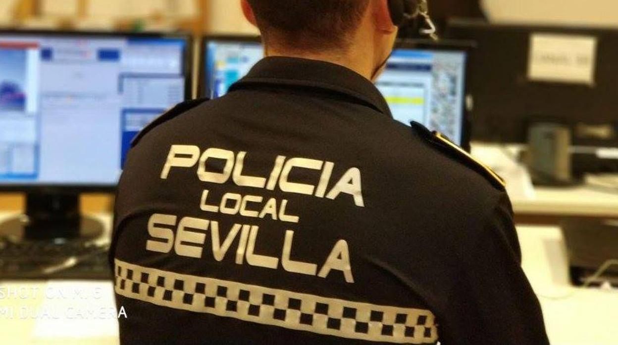 Un agente de la Policía Local de Sevilla