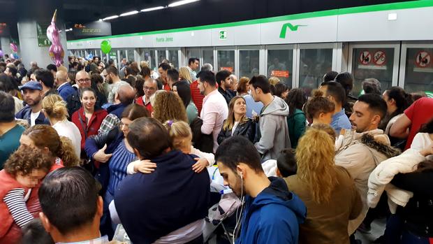 Los trabajadores del metro de Sevilla desconvocan la huelga indefinida