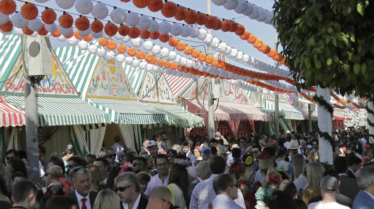 Una calle del real de la Feria de Sevilla