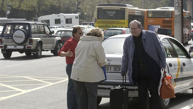 Las tarifas del taxi para 2020 «no subirán ni un céntimo» en Sevilla