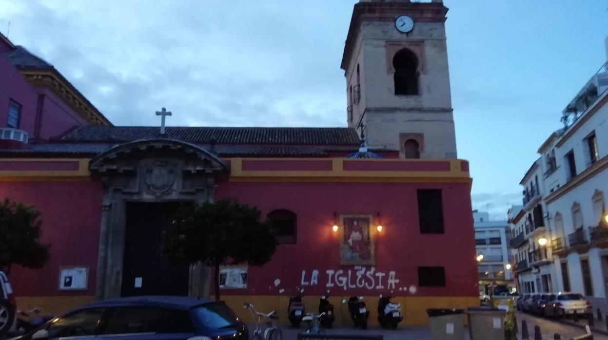 Pintadas en la parroquia de San Lorenzo