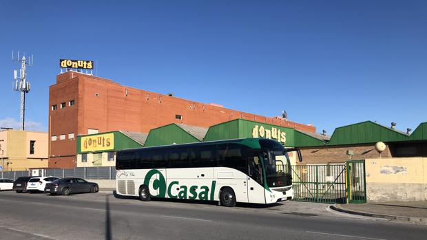 Autobuses Casal compra la nave de Donuts del polígono Carretera Amarilla tras ampliar la flota