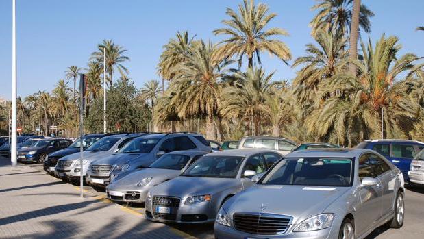 Desarticulada una red que estafaba desde Sevilla con la compra de coches de gama alta