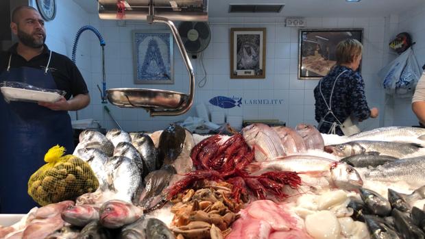 Cordero, pavo y gambas, platos estelares en la mesa navideña de Sevilla