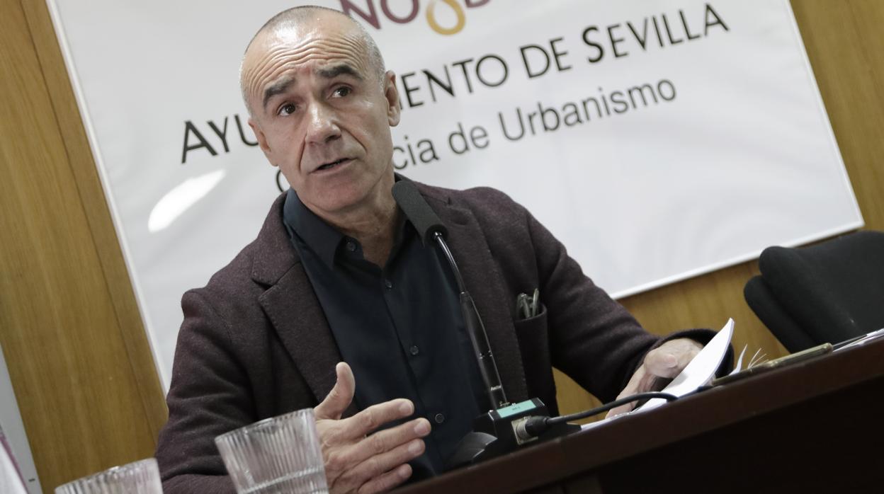 El delegado de Hábitat Urbano, Antonio Muñoz, en la sede de la Gerencia de Urbanismo