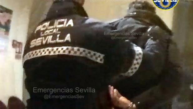 Envían a prisión al acusado de violar y retener en su casa a una mujer en Sevilla