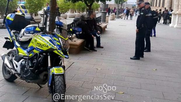 Localizan a una turista china con alzheimer que se había perdido en el centro de Sevilla