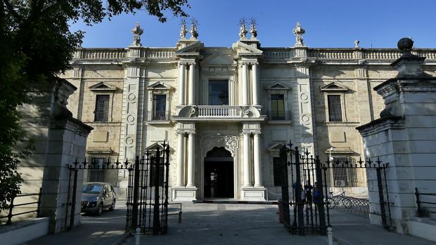 La Universidad de Sevilla escala posiciones y coloca a 21 disciplinas en el top 500