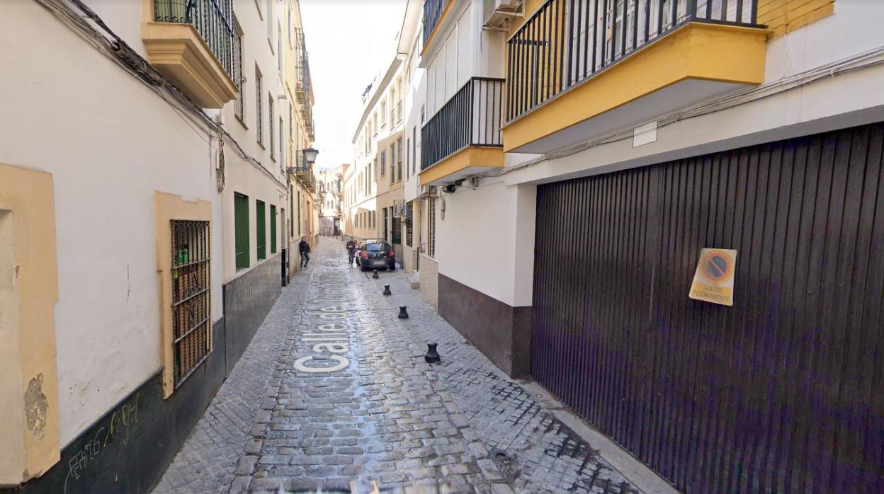 La agresión se ha producido en un domicilio de la calle Torreblanca, en la Macarena