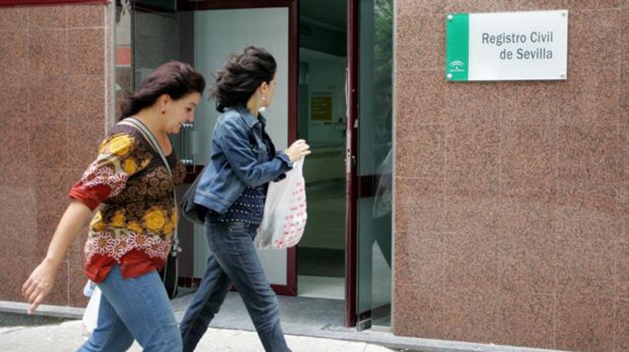 Sede del Registro Civil de Sevilla en el edificio Viapol