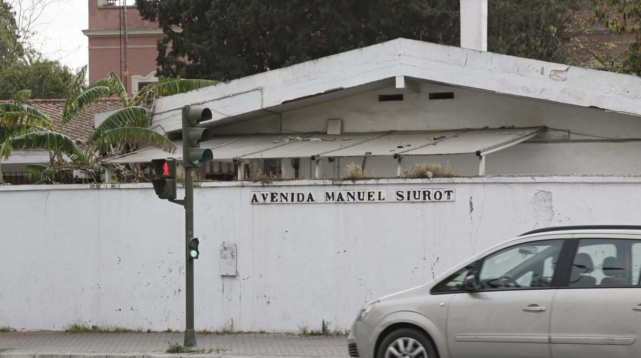 Fachada del chalet del número 6 de la avenida Manuel Siurot