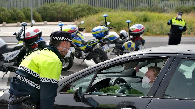 Un millar de denunciados por saltarse el confinamiento en Sevilla en la primera quincena del estado de alarma