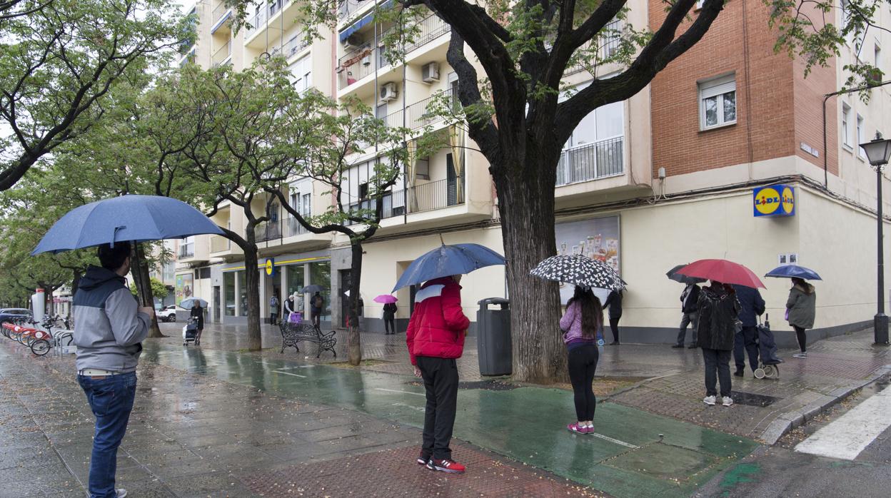 Lluvia en Sevilla durante el confinamiento por el estado de alarma por el coronavirus