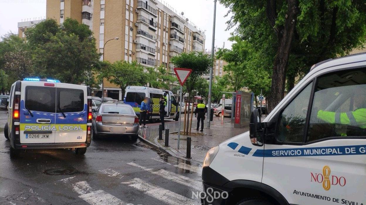 Momento en que la Policía Local interceptó al conductor denunciado