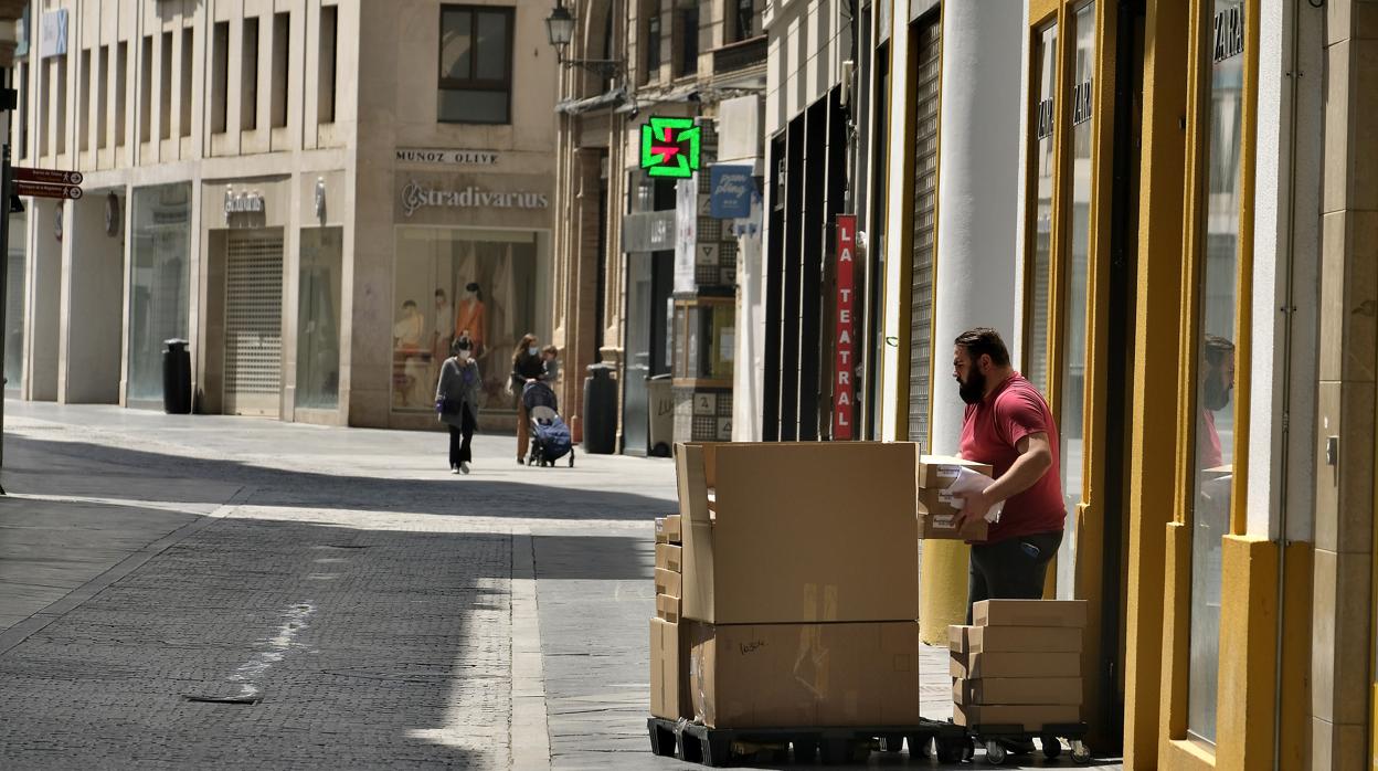 La calle Tetuán sigue vacía