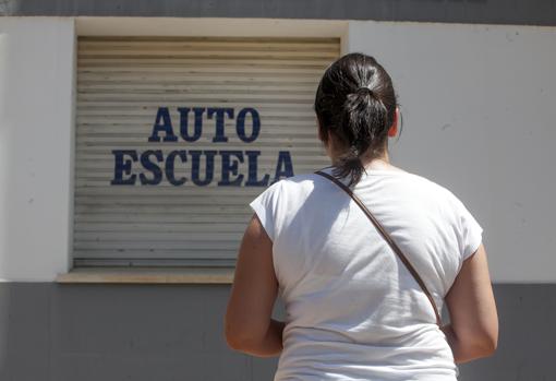 Los propietarios de las autoescuelas desconocen qué medidas de protección y seguridad hay que tomar para garantizar la salud de los trabajadores y alumnos tienen que tomar