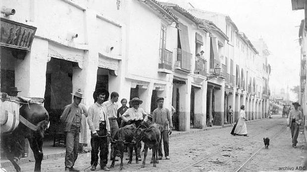 Sevilla antigua: ¿Sabrías responder algunas preguntas sobre esta fotografía?