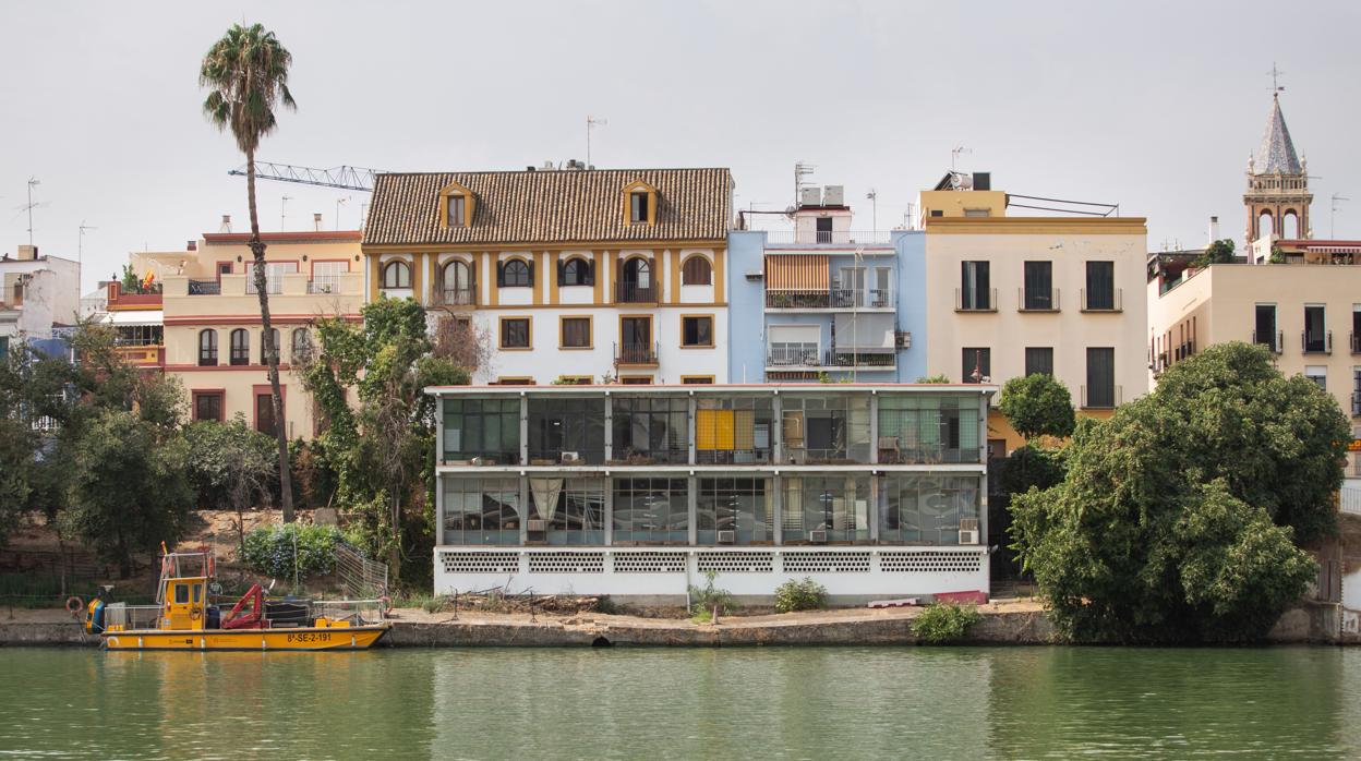 Comisaría de Policía Nacional de la calle Betis, cerrada hace varios años