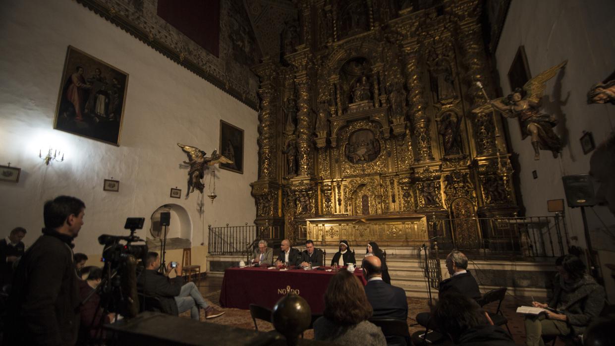 Momento de la firma del acuerdo para iniciar las obras de restauración en 2018 del convento