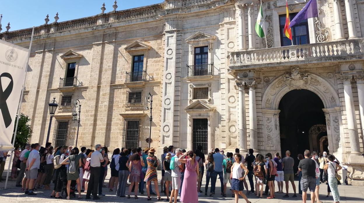 Protesta de profesores en el Rectorado