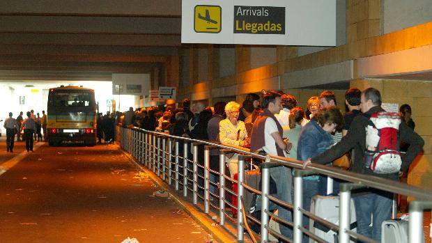 Un servicio de autobús privado para los viajeros del aeropuerto de Sevilla