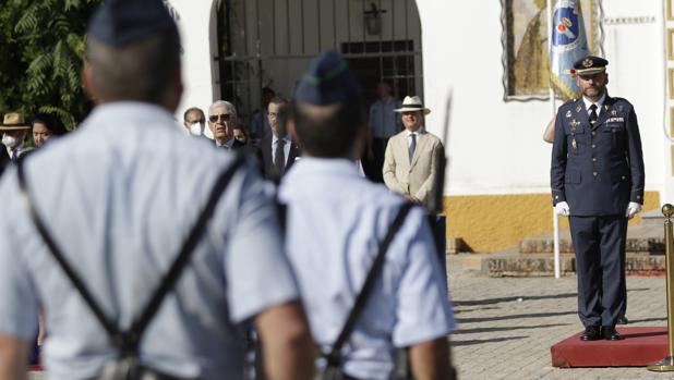 Relevo en el mando del acuartelamiento de Tablada