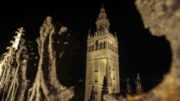 La Catedral de Sevilla ofrece desde el lunes un nuevo turno para las visitas nocturnas de las cubiertas