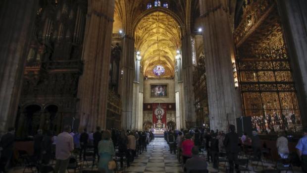 El arzobispo de Sevilla restablece el precepto de acudir a misa los domingos y fiestas de guardar