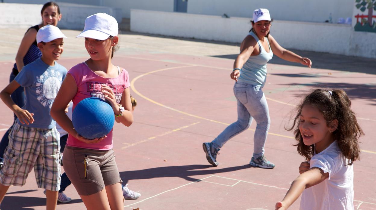 Actividades de verano con CaixaProinfancia para 1.640 menores en Sevilla