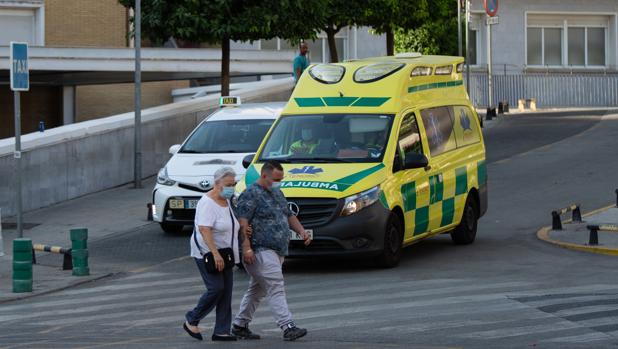 Un nuevo hospitalizado con coronavirus en Sevilla aunque el rebrote sigue controlado sin nuevos positivos