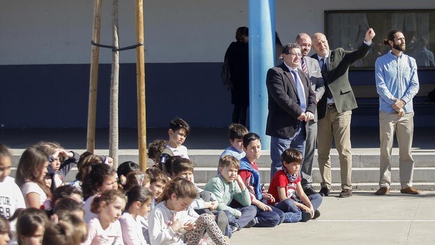 Casi 60 colegios e institutos de Sevilla no pueden garantizar la vuelta al cole segura frente al Covid-19