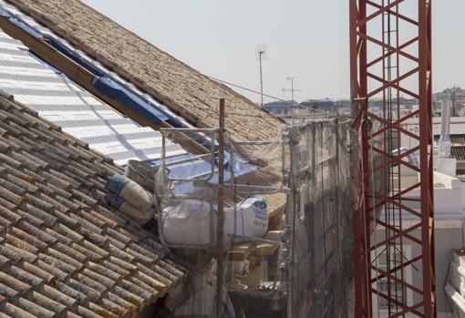 Obras en las cubiertas del convento de Madre de Dios