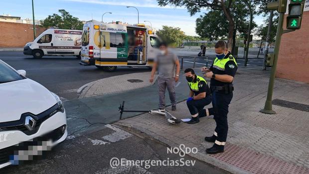 Herida la conductora de un patinete eléctrico en un atropello en Sevilla