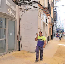 Las obras de la calle Cuna dejan casi la mitad de los locales vacíos.