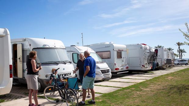 De turismo por Sevilla viajando en autocaravana