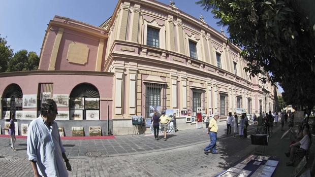 El mercadillo de arte de la Plaza del Museo vuelve este fin de semana