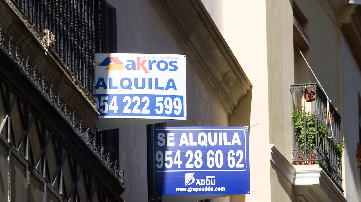 Carteles de alquiler en Sevilla