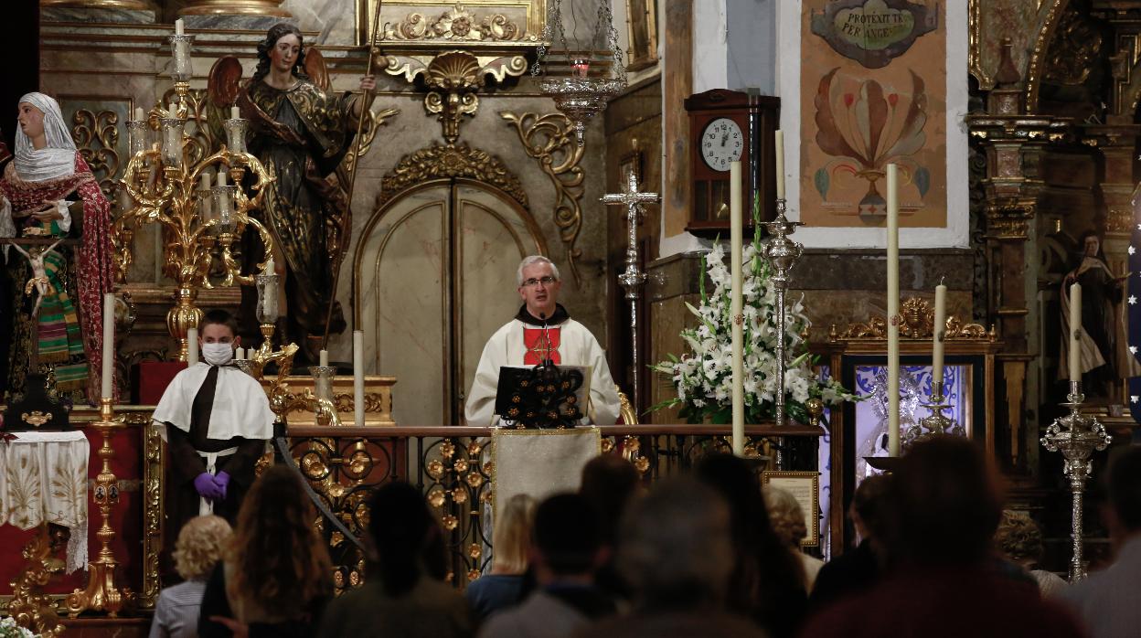 Misa en la iglesia del Santo Ángel con medidas de protección frente al coronavirusVanessa Gómez