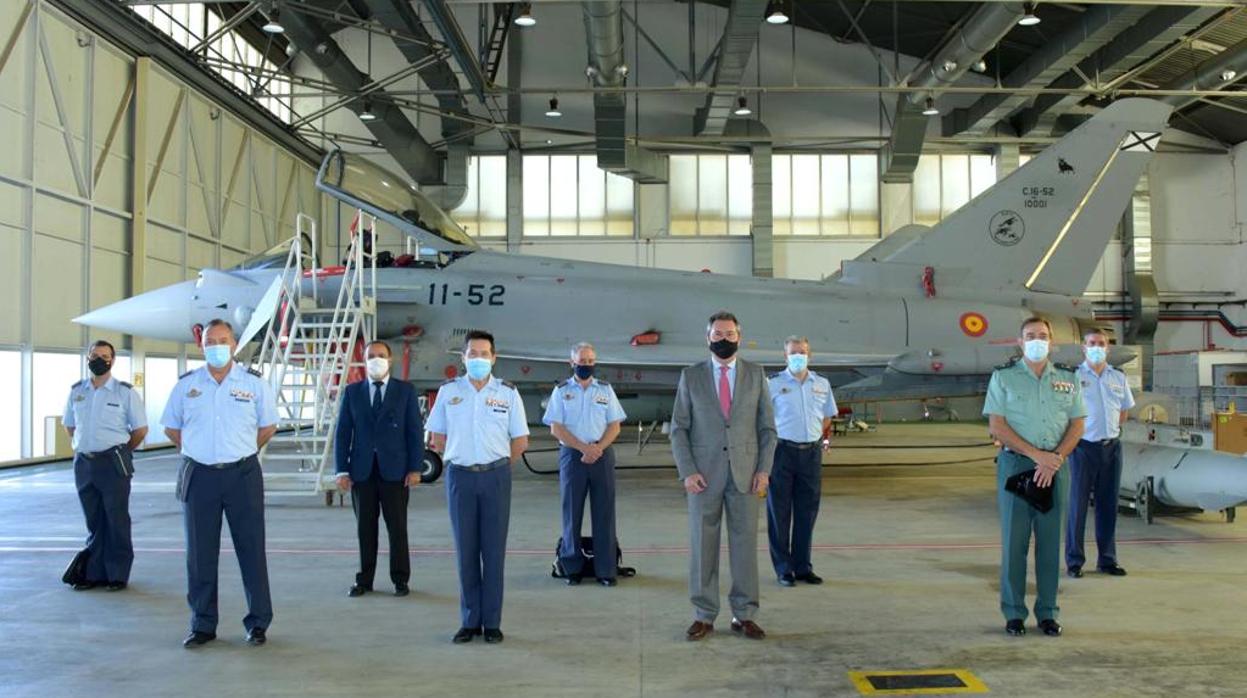 Visita a la Base Aérea de Morón, donde se encuentran las instalaciones del radar S3TSR de vigilancia espacial