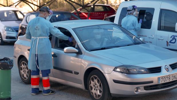 La vacuna de la gripe en Sevilla se pondrá en lugares como centros de día, iglesias o carpas al aire libre