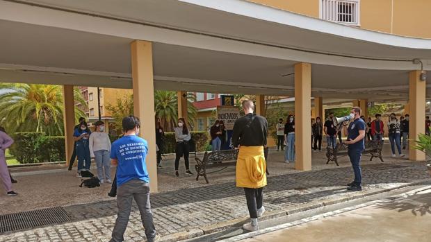 Paro de los estudiantes de la Universidad Pablo de Olavide en protesta por la falta de organización