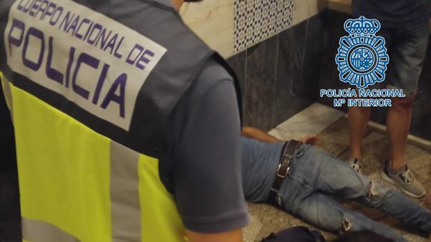 Cae una célula de la mafia georgiana que robaba en aparcamientos de centros comerciales de Sevilla
