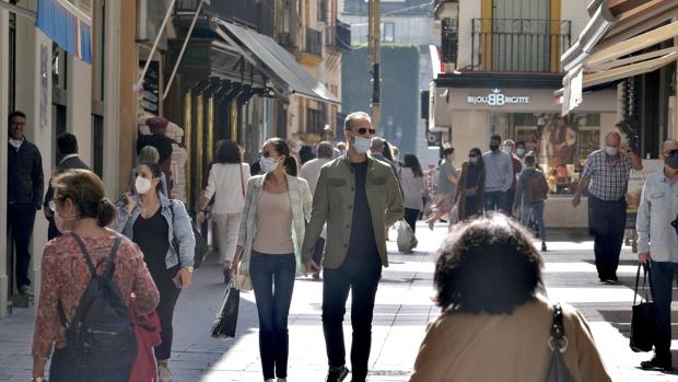 Time-lapse: Sevilla echa el cierre con el toque de queda