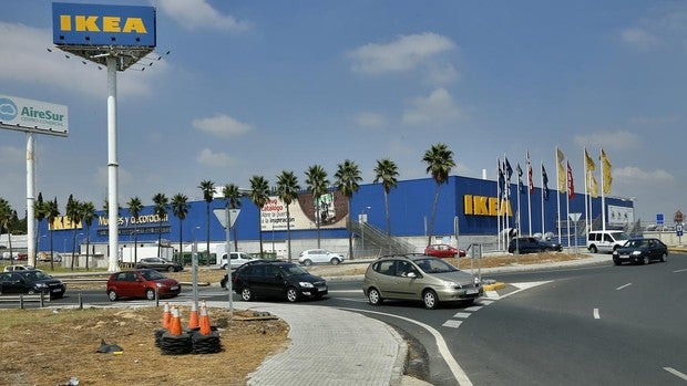 Centros comerciales de Sevilla que se quedan en tierra de nadie por el cierre perimetral